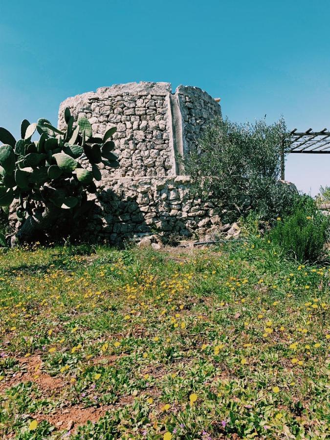 Maison d'hôtes Trullo Contrada Stracca à Alliste Extérieur photo