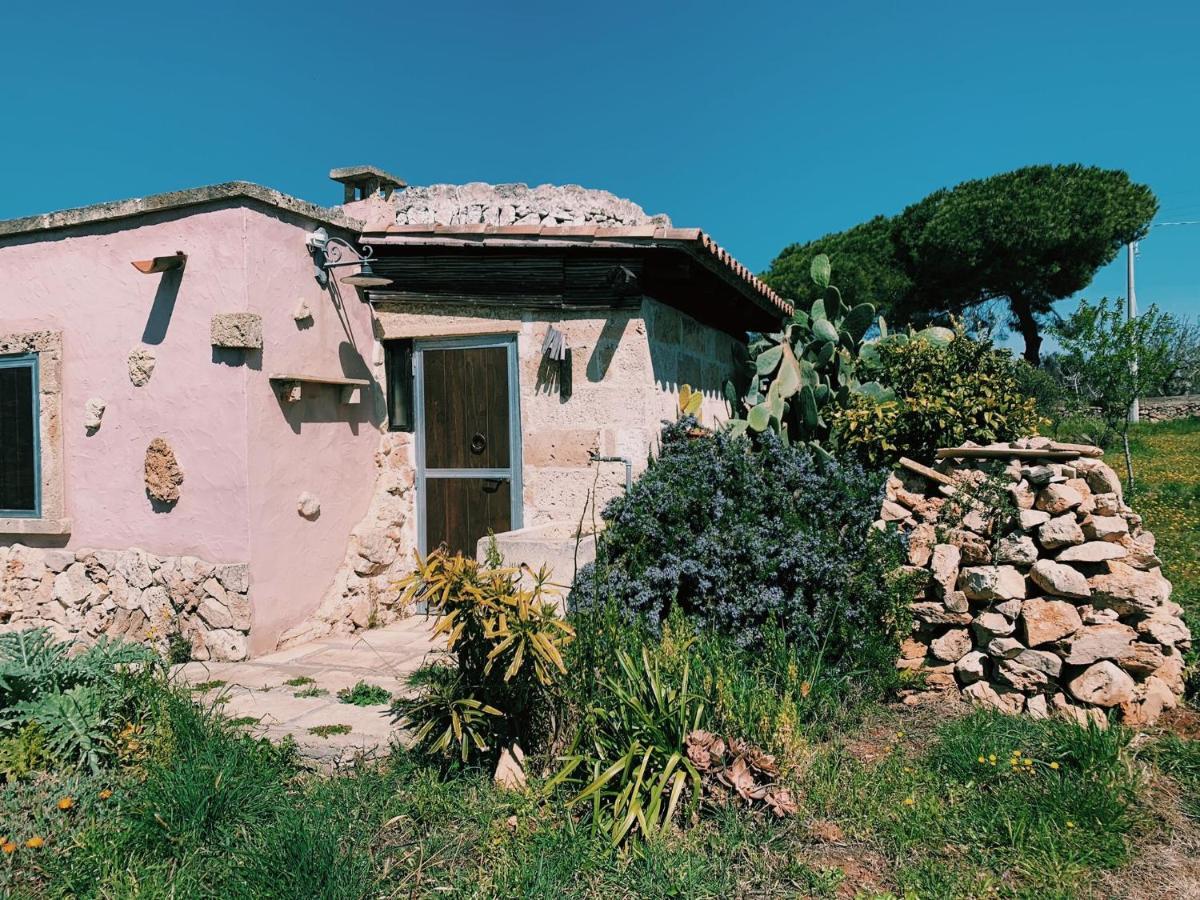 Maison d'hôtes Trullo Contrada Stracca à Alliste Extérieur photo