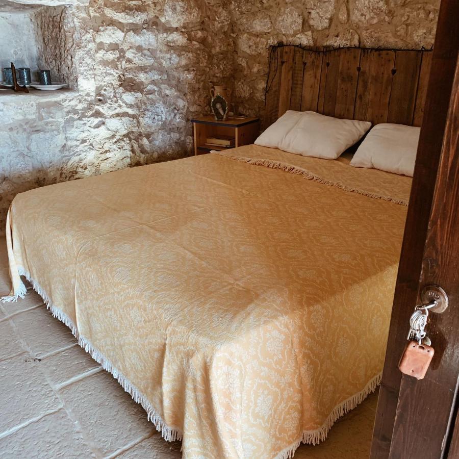 Maison d'hôtes Trullo Contrada Stracca à Alliste Extérieur photo