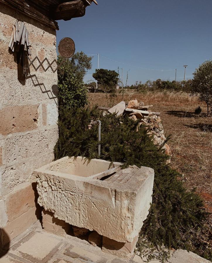 Maison d'hôtes Trullo Contrada Stracca à Alliste Extérieur photo