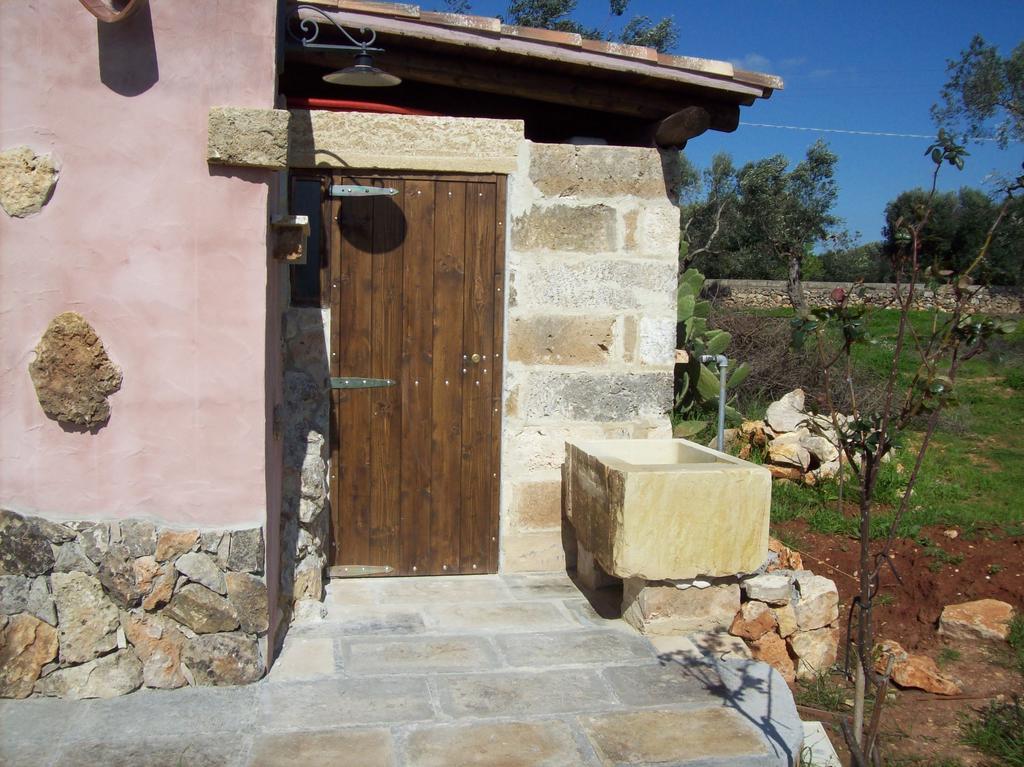 Maison d'hôtes Trullo Contrada Stracca à Alliste Extérieur photo