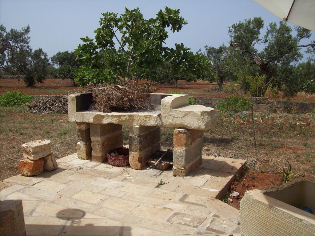 Maison d'hôtes Trullo Contrada Stracca à Alliste Extérieur photo