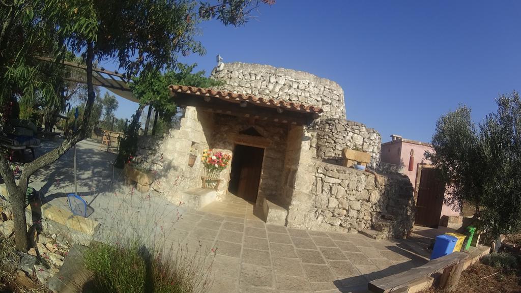 Maison d'hôtes Trullo Contrada Stracca à Alliste Extérieur photo